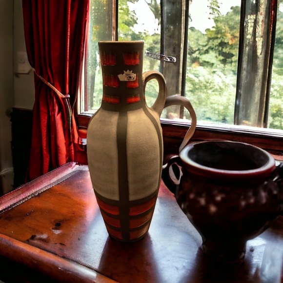 Collector Piece Large Vintage Designer Vase by Bay Keramik 12” Tall 6” wide. - Picture 8 of 8